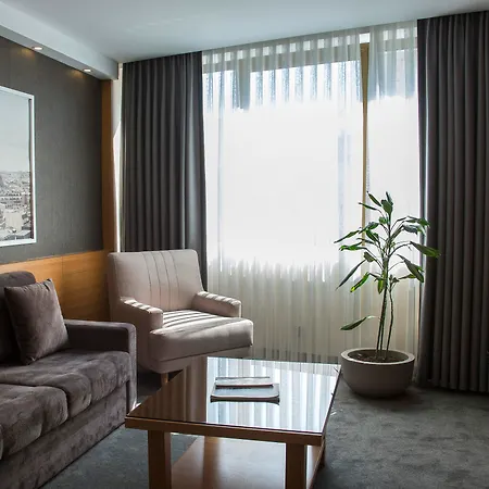 Tan - Special Category Otel