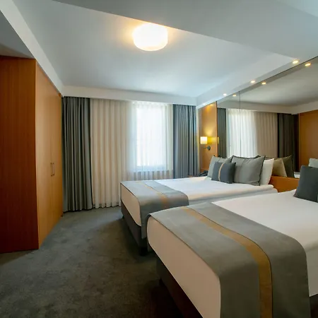 Hotel Tan - Special Category