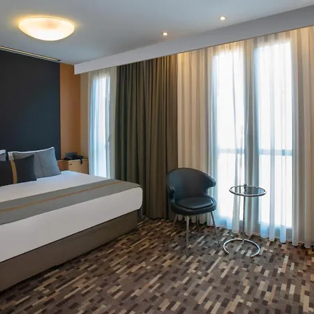 Hotel Tan - Special Category