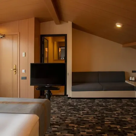 Tan - Special Category Istambul