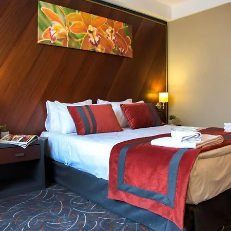 Tan - Special Category Κωνσταντινούπολη