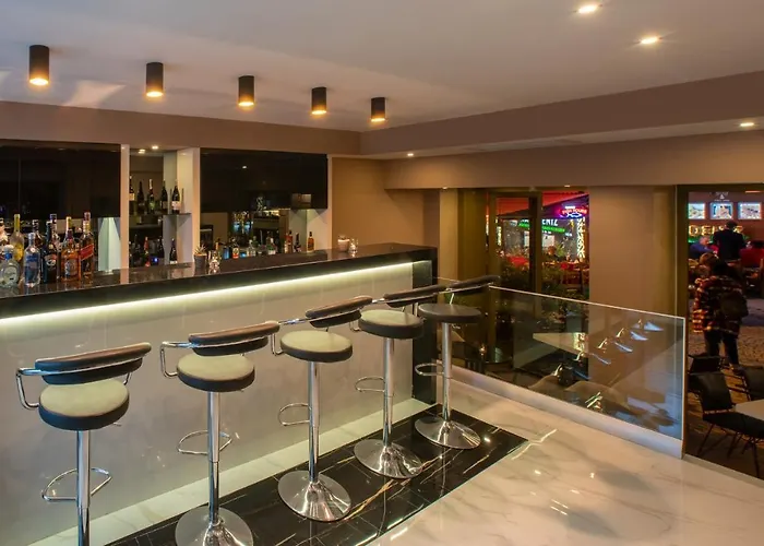 Tan - Special Category Hotell